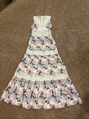 Sleeveless Pink Floral Lace-Trim Maxi Dress